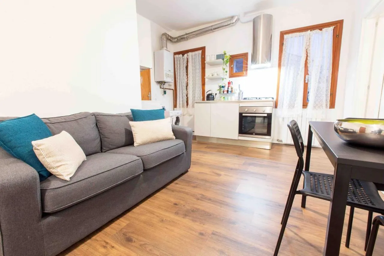 Ca Zulian Amazing Canal View Apartment Veneza Itália