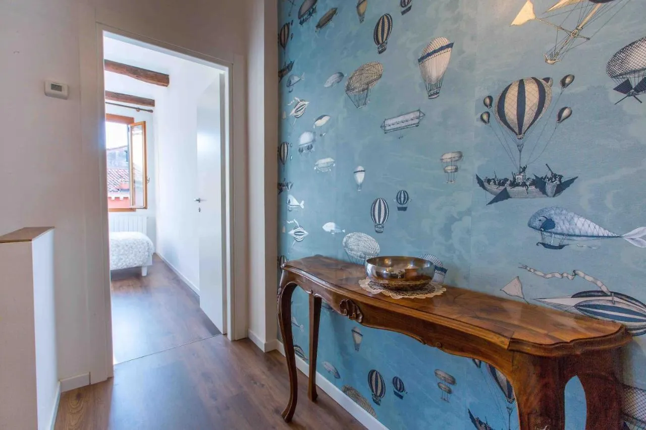 Ca Zulian Amazing Canal View Apartment Veneza 0*,  Itália